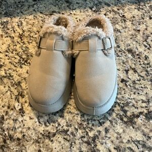 SHEIN woman’s slip on shoes